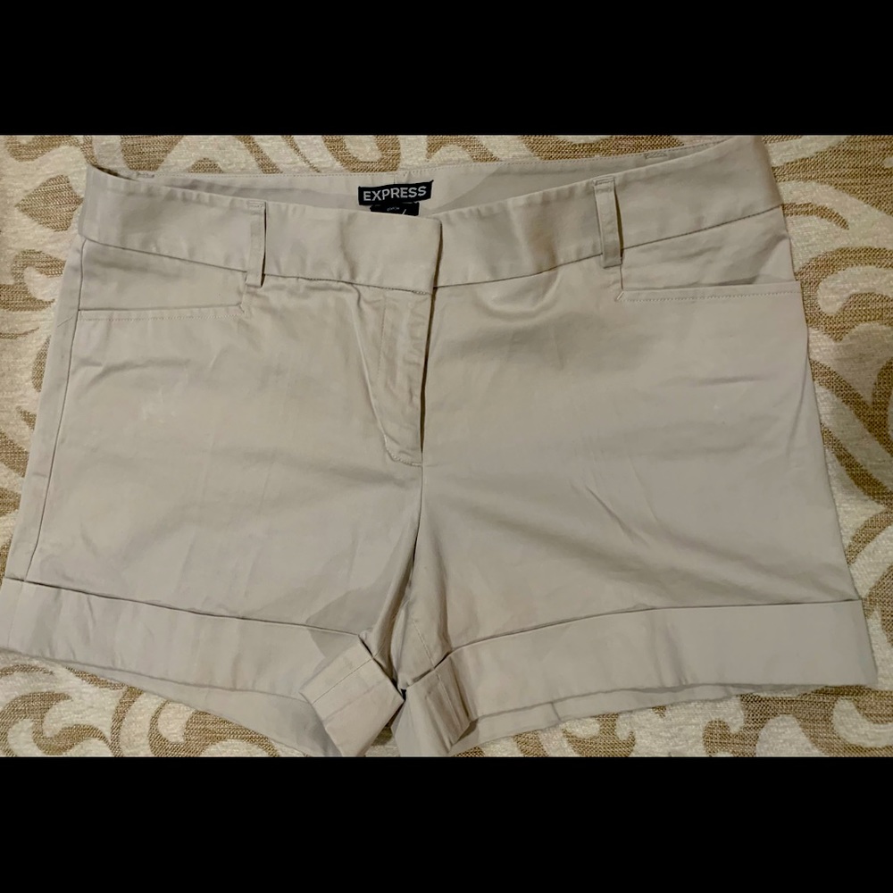 Express Cream/ Khaki dress shorts